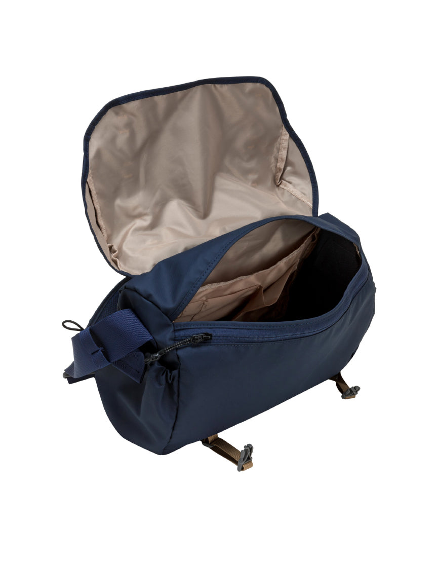 Walden Messenger Bag 15L
