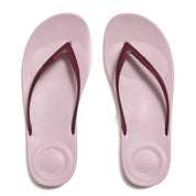 FITFLOP IQUSHION ERGONOMIC FLIP-FLOPS E54-E77 DARK MERLOT/DUSK LILAC