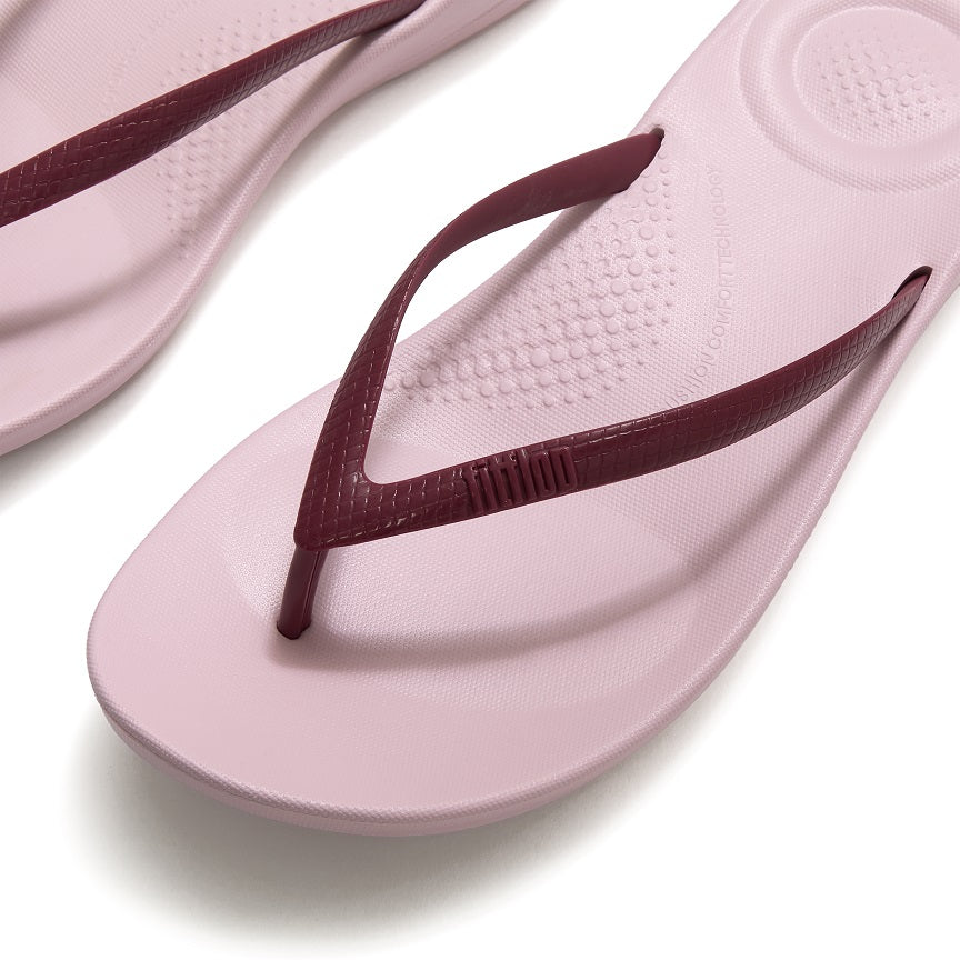FITFLOP IQUSHION ERGONOMIC FLIP-FLOPS E54-E77 DARK MERLOT/DUSK LILAC