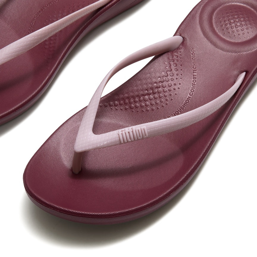 FITFLOP IQUSHION ERGONOMIC FLIP-FLOPS E54-E66 DUSK LILAC/DARK MERLOT