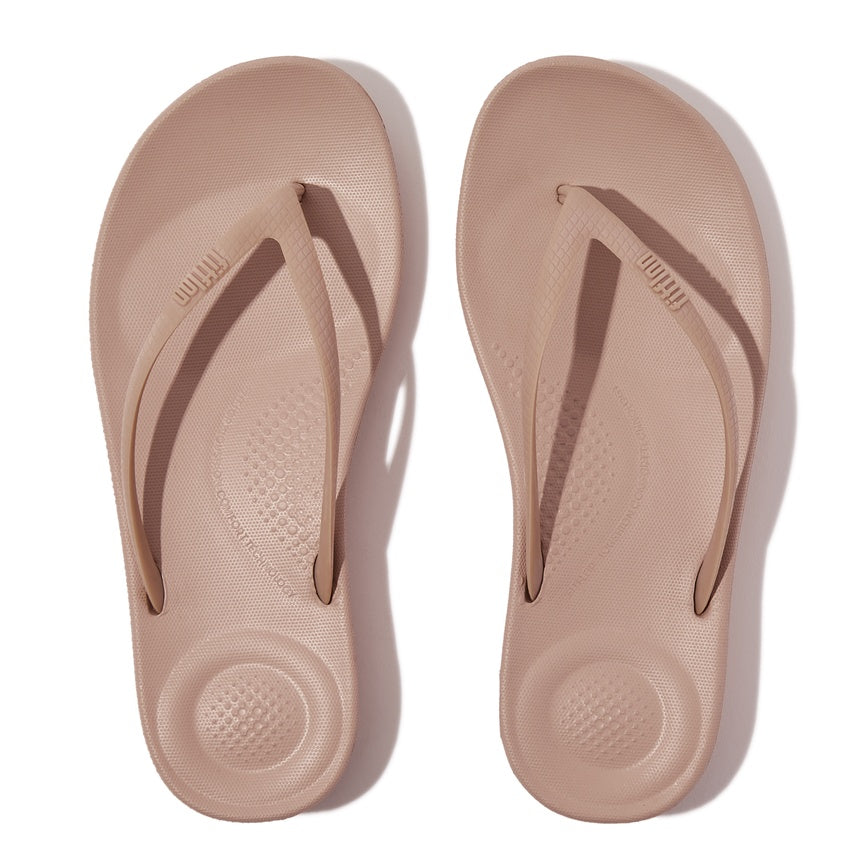 FITFLOP IQUSHION ERGONOMIC FLIP-FLOPS E54-137 BEIGE