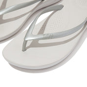 FITFLOP IQUSHION ERGONOMIC FLIP-FLOPS E54-011 SILVER