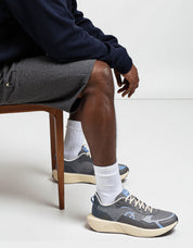 FLØ Sneakers