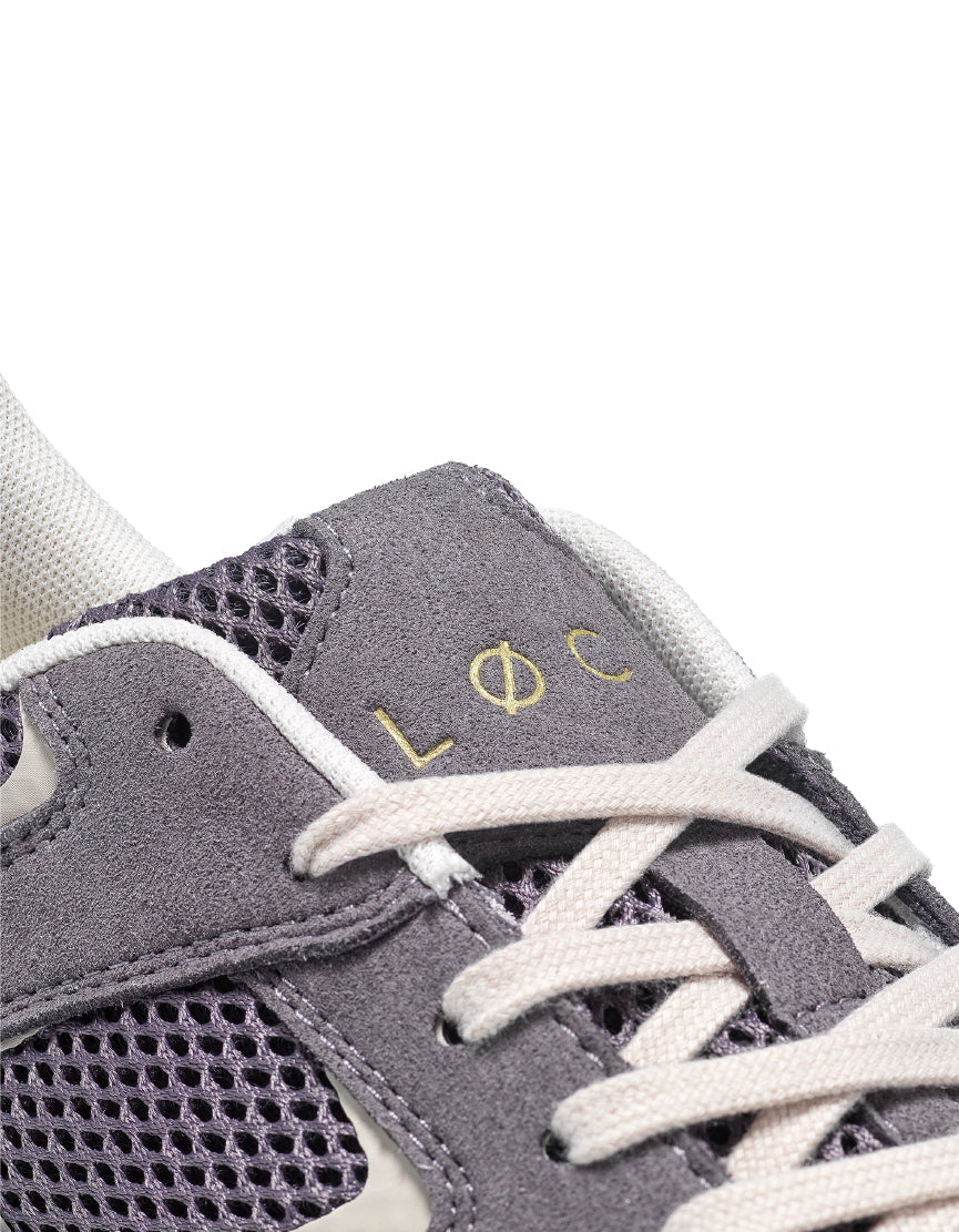 VØLT Sneakers